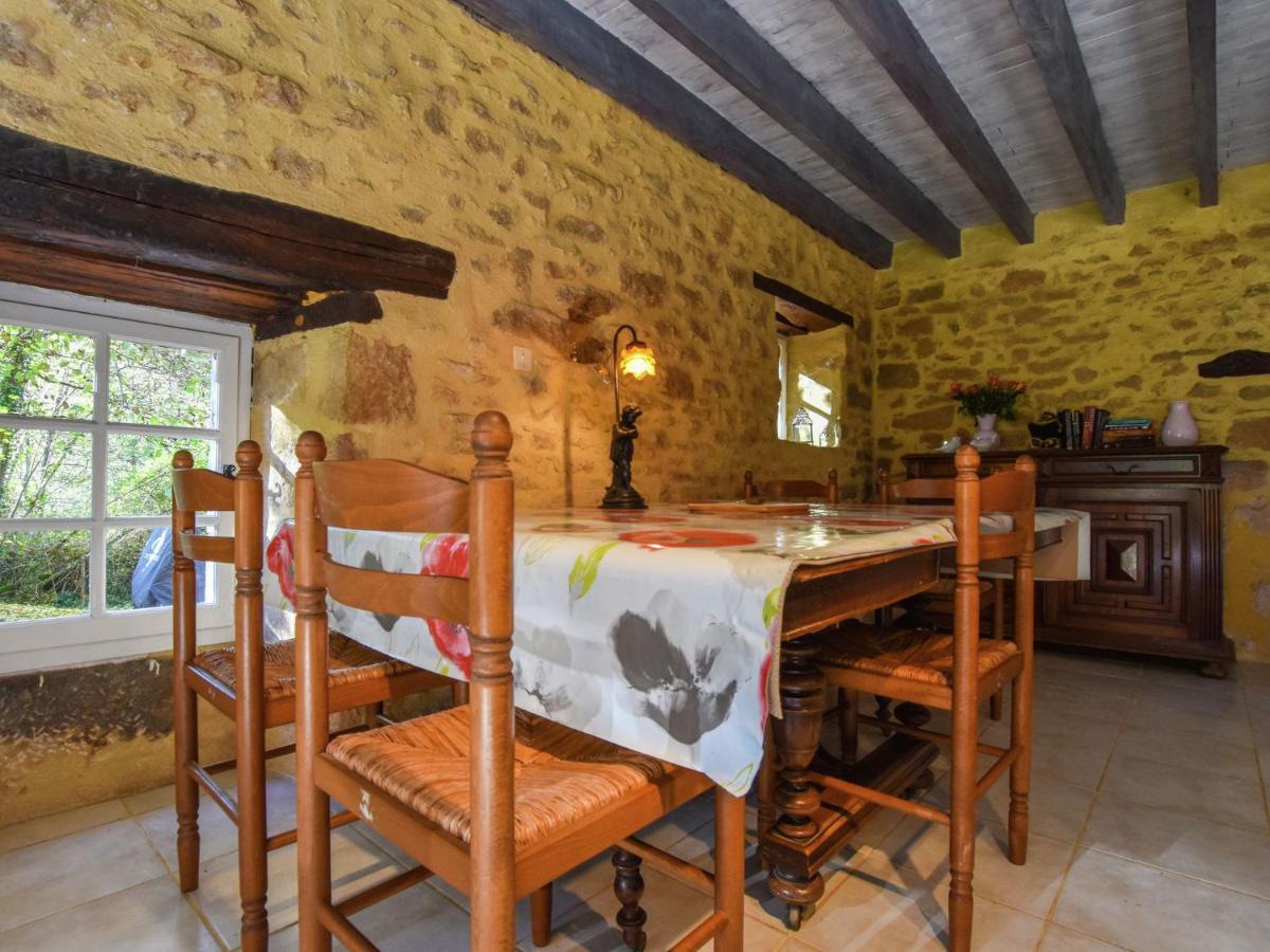 Cosy Holiday Home In Lantheuil With Garden Villefranche-du-Périgord エクステリア 写真
