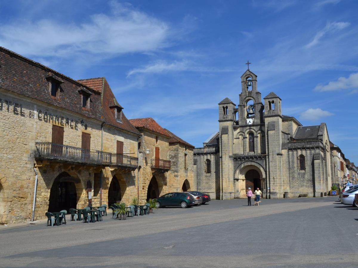 Cosy Holiday Home In Lantheuil With Garden Villefranche-du-Périgord エクステリア 写真