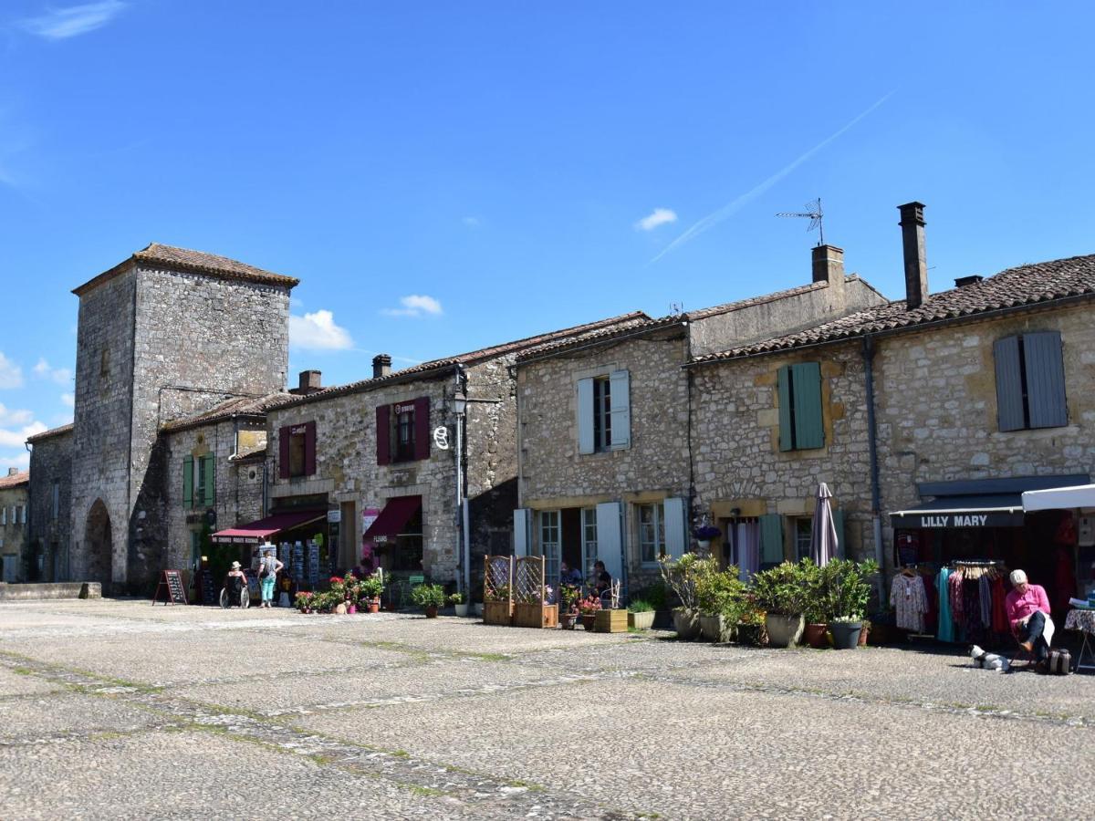 Cosy Holiday Home In Lantheuil With Garden Villefranche-du-Périgord エクステリア 写真