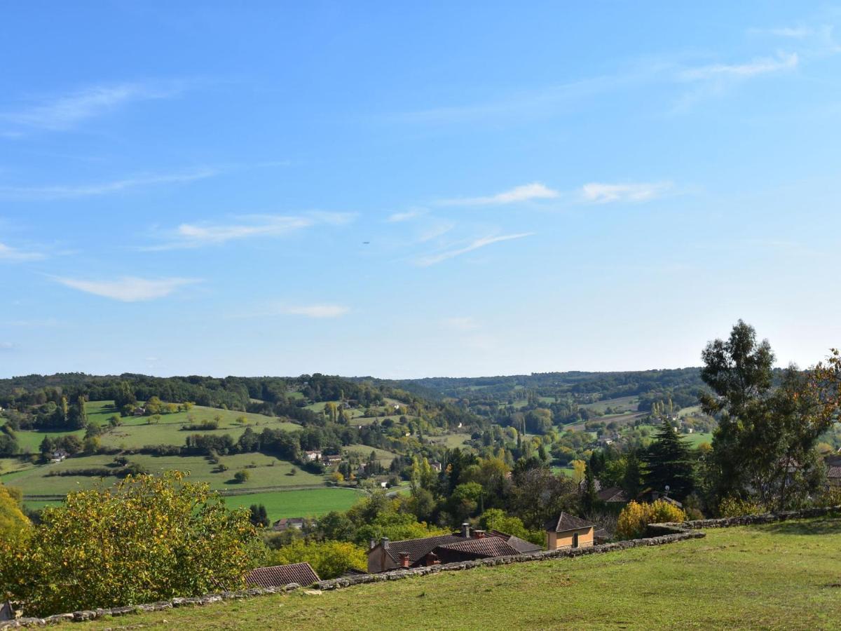 Cosy Holiday Home In Lantheuil With Garden Villefranche-du-Périgord エクステリア 写真