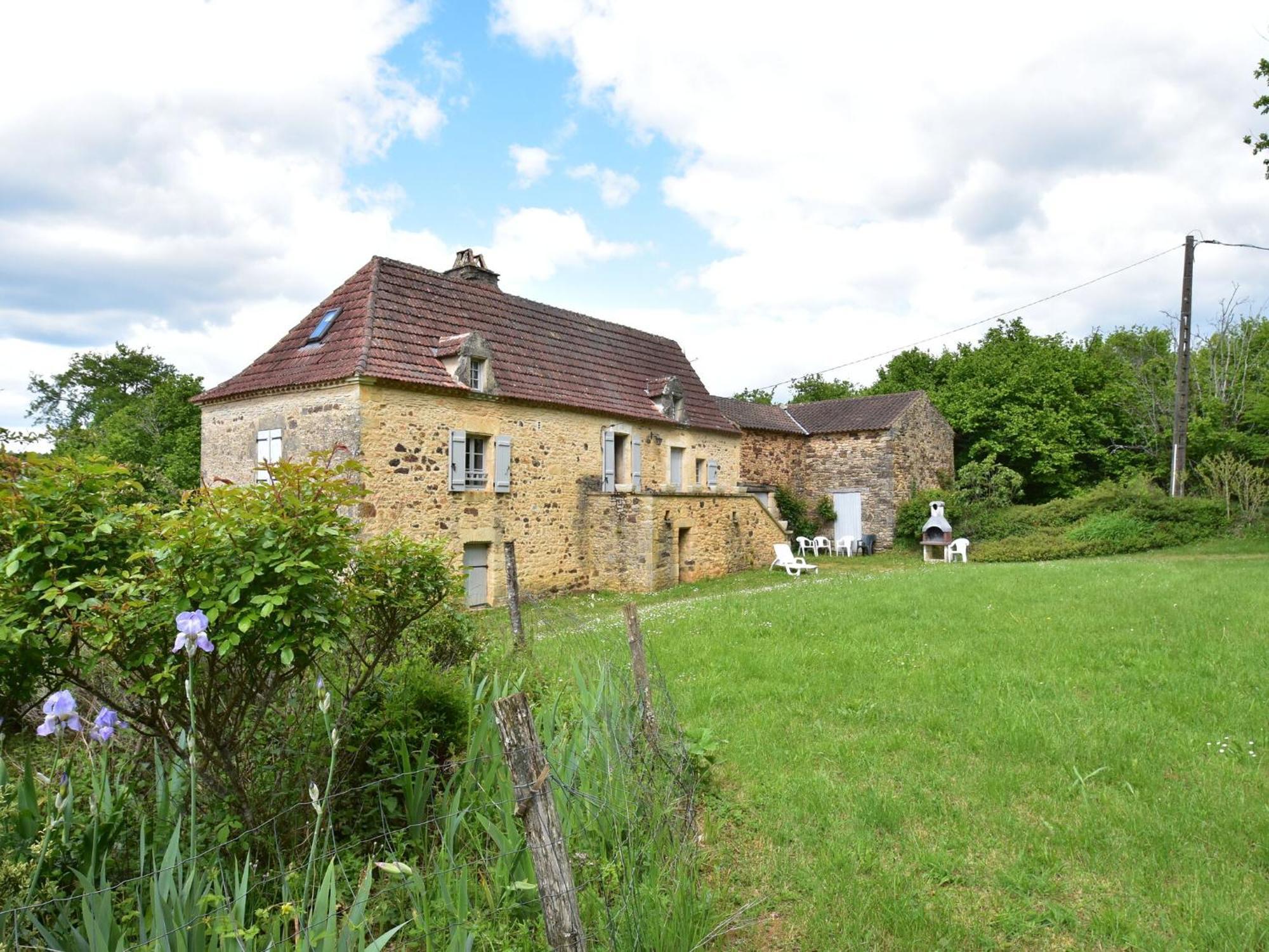 Cosy Holiday Home In Lantheuil With Garden Villefranche-du-Périgord エクステリア 写真