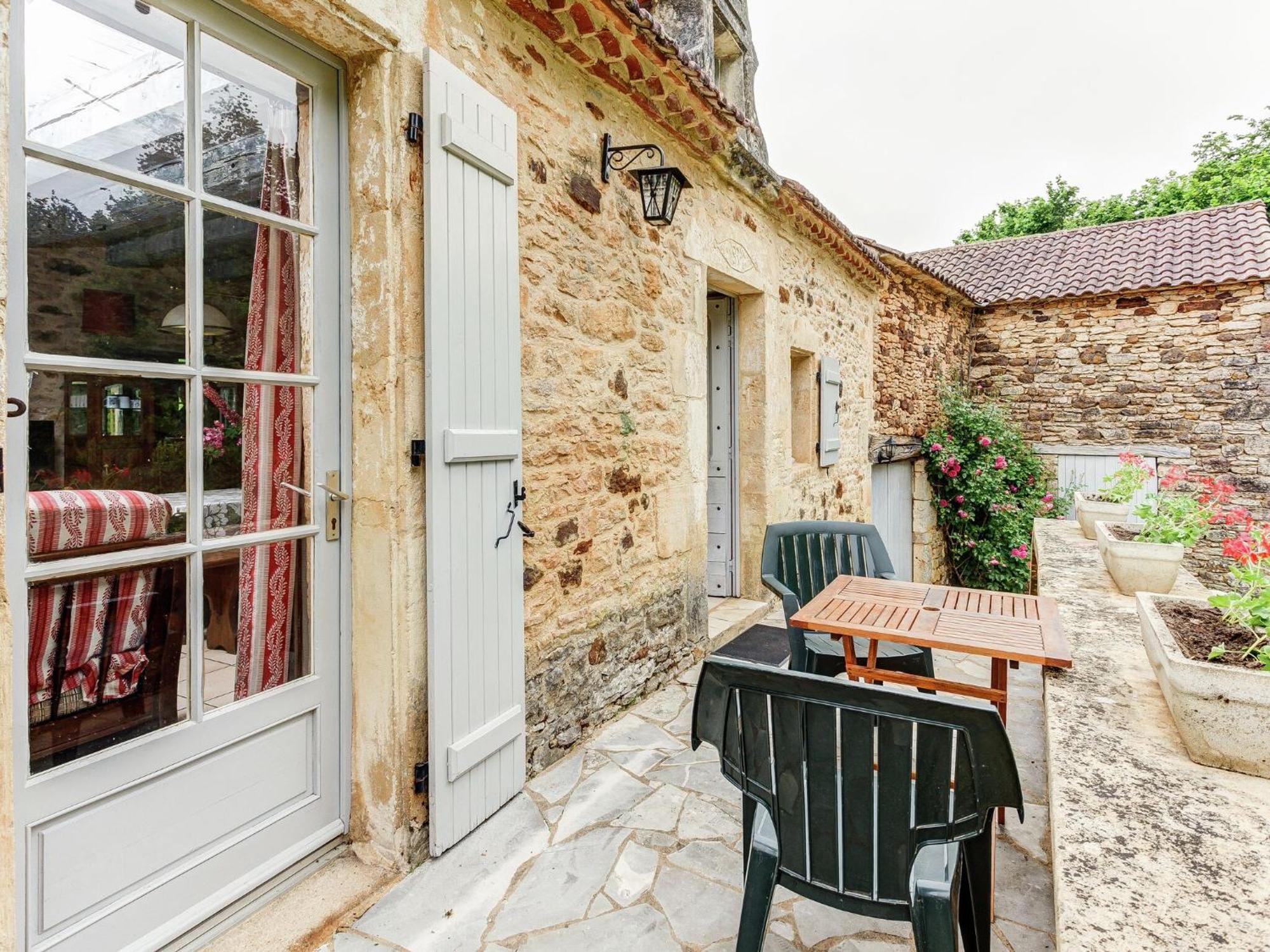 Cosy Holiday Home In Lantheuil With Garden Villefranche-du-Périgord エクステリア 写真