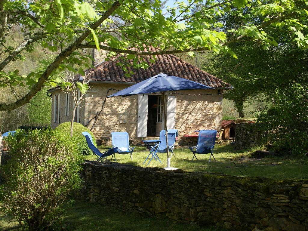 Cosy Holiday Home In Lantheuil With Garden Villefranche-du-Périgord エクステリア 写真