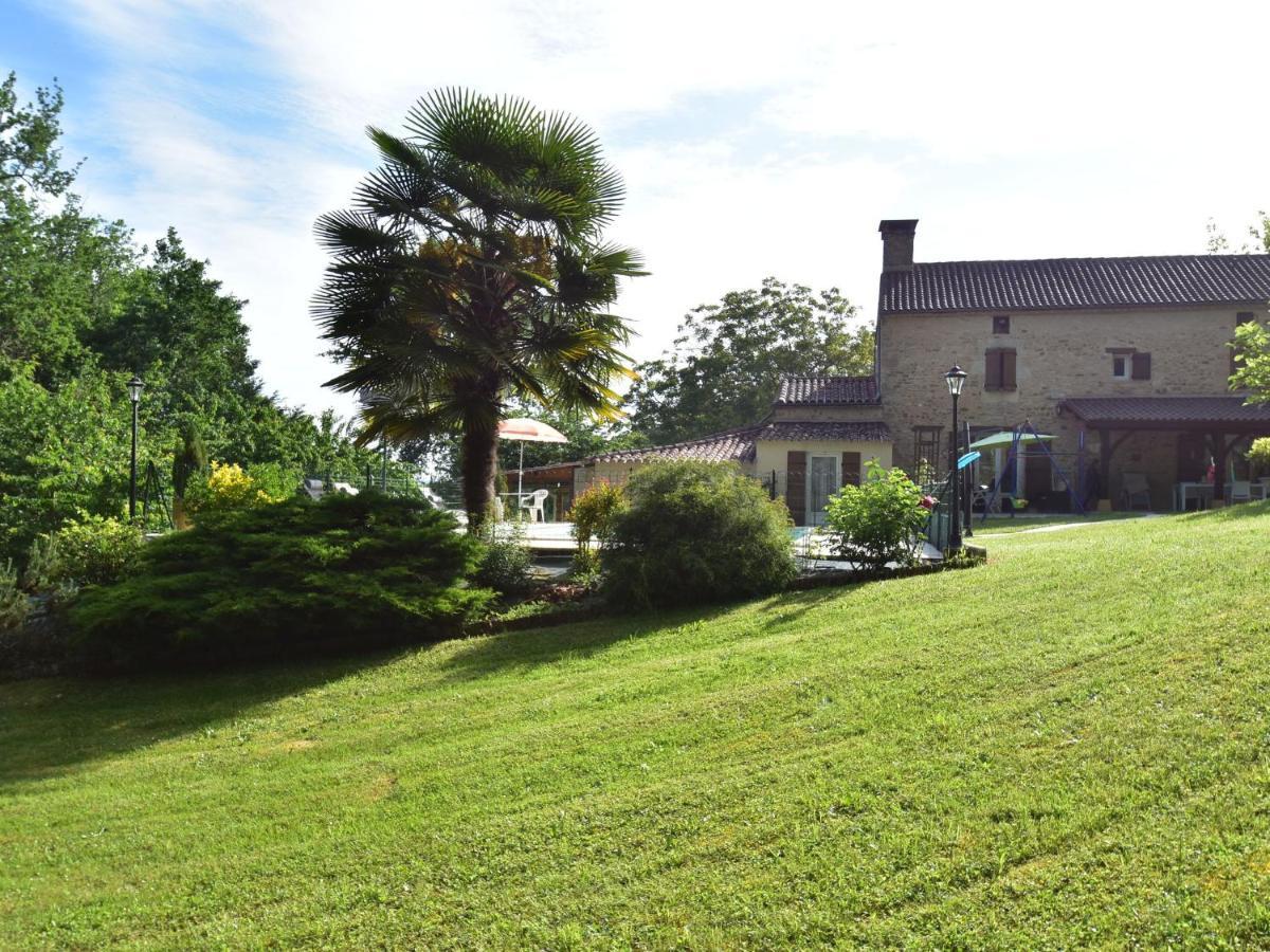 Cosy Holiday Home In Lantheuil With Garden Villefranche-du-Périgord エクステリア 写真